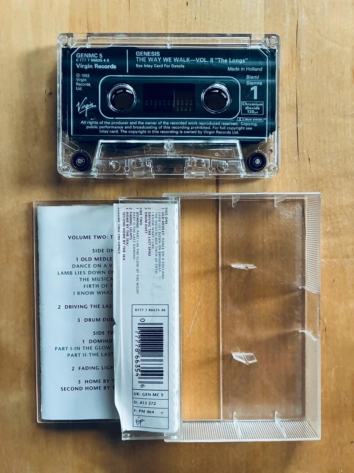 Cassette Genesis Live. – photo 2